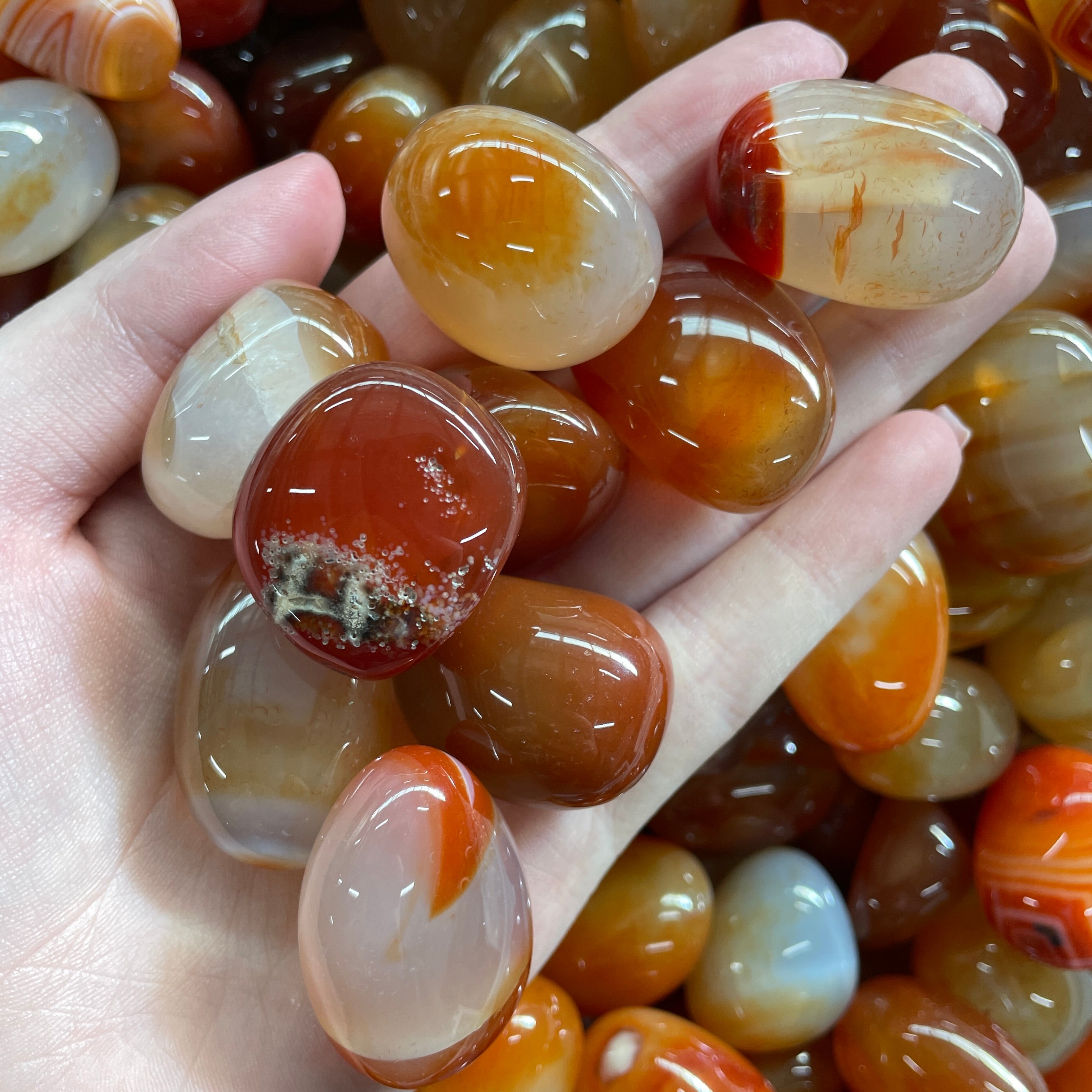 Carnelian - Tumbled - (40 to 60 pc) - 1 KG Carnelian - Tumbled - (40 to 60 pc) - 1 KG
